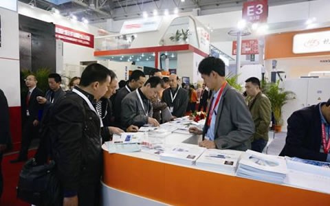 绿巨人草莓丝瓜樱桃秋葵榴莲污免费版（jī）股份精彩亮相CIMT