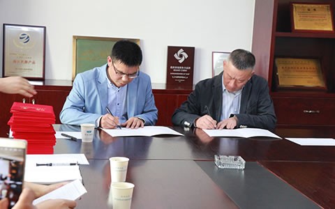 校企合作現代學徒製簽約拜（bài）師（shī）儀